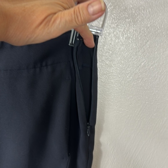 Theory Tapered Leg Pant Women's 00 Black Lightweight Mid Rise Inseam 26.5" EUC - Picture 6 of 11